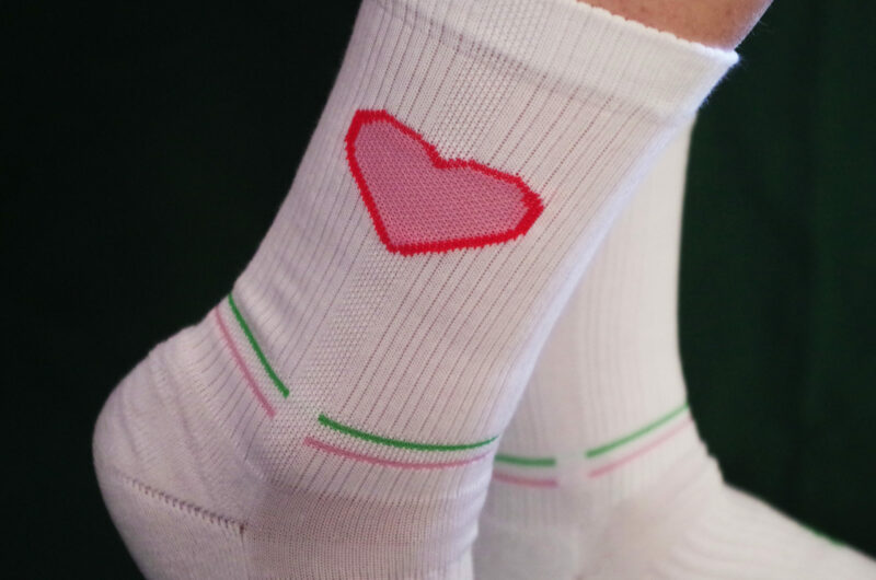 Paire de chaussettes coeur – Image 2