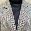 col tailleur carreaux rouges et gris