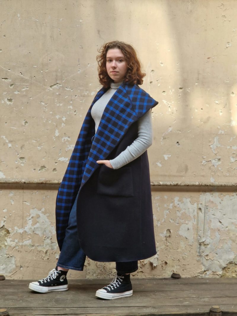 manteau sans manches réversible bleu marine à porter en toute saison