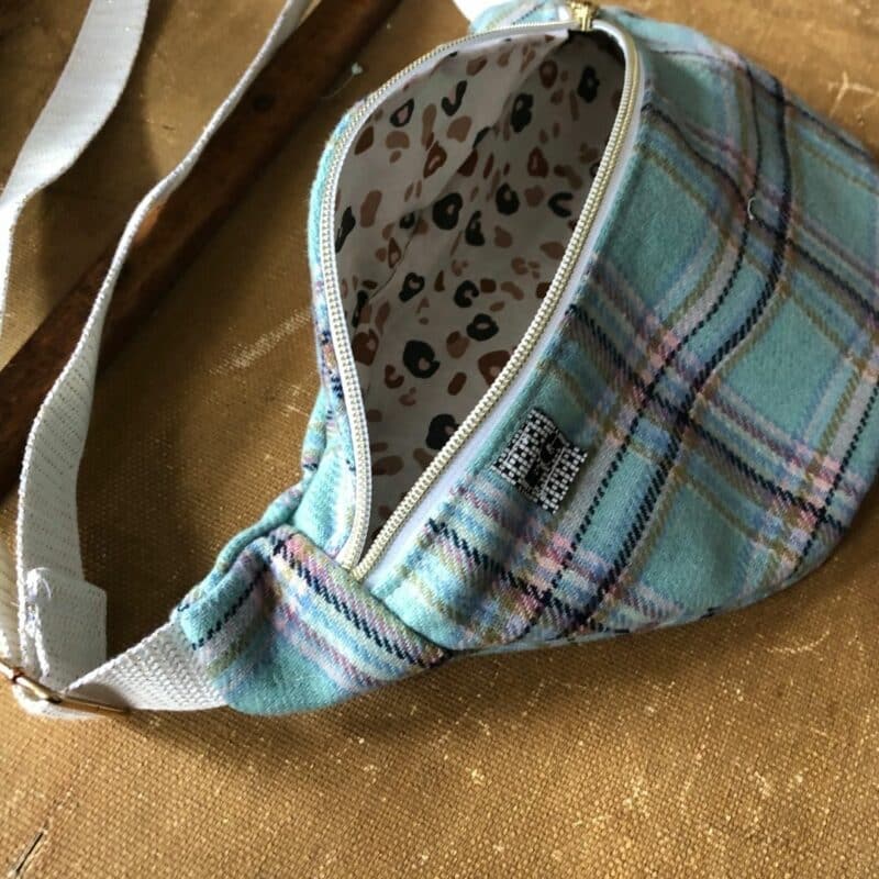 Sac banane carreaux bleu azur