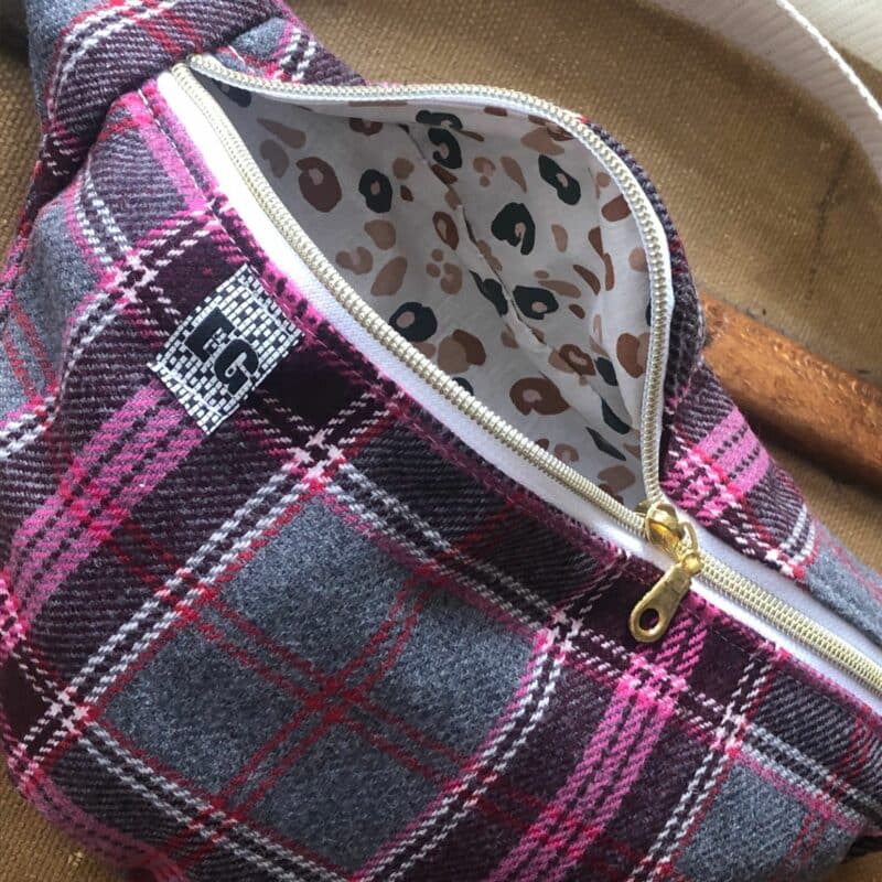 sac banane carreau gris et rose fuchia