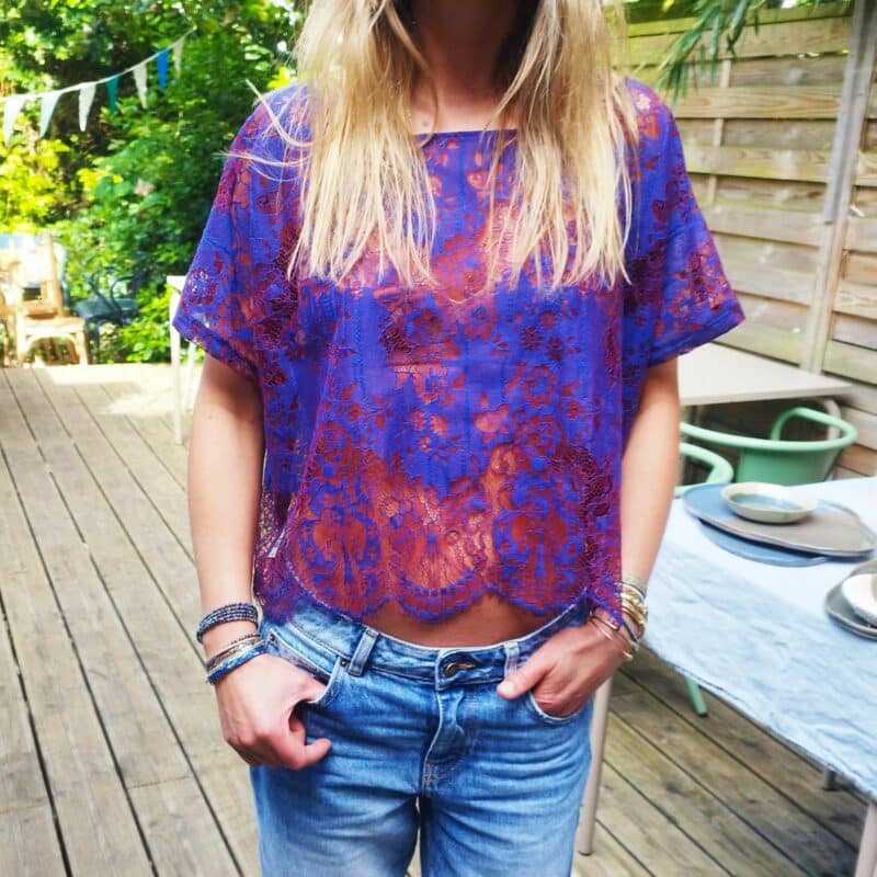 blouse dentelle bicolore violet et bordeaux
