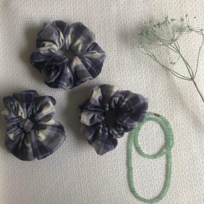 chouchou carreaux violet