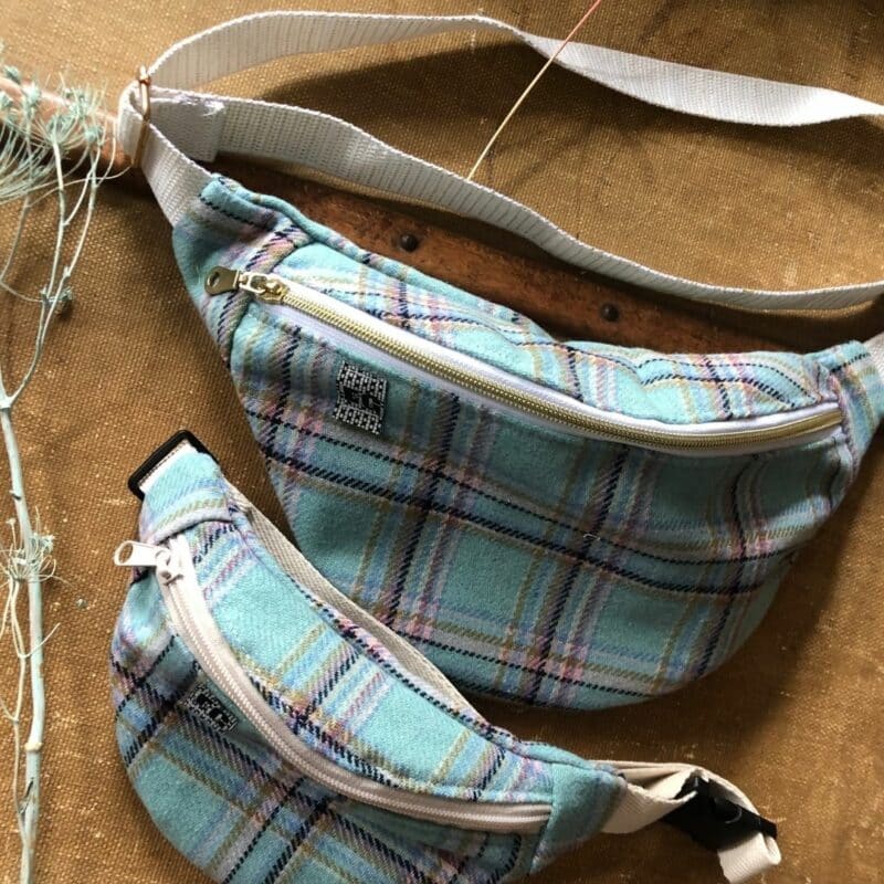 Sac banane carreaux bleu azur