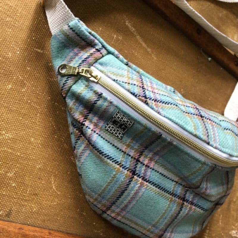 Sac banane carreaux bleu azur