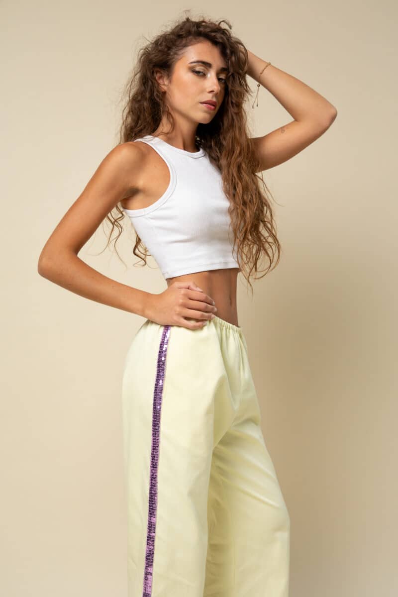 pantalon jaune à paillettes