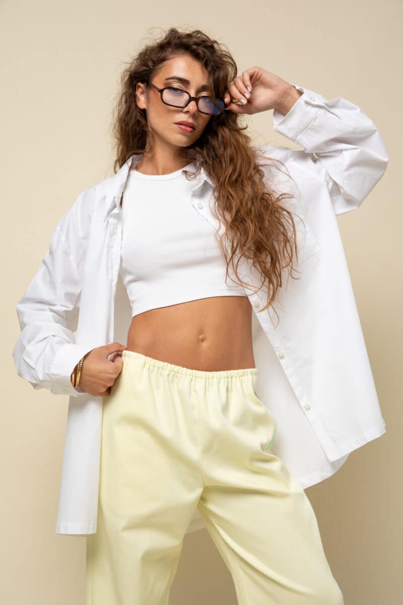 pantalon jaune à volants