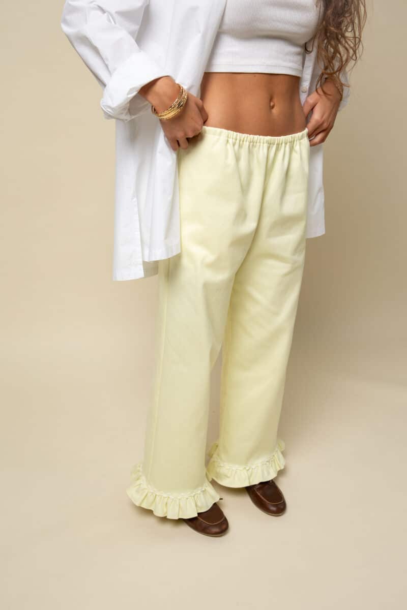 pantalon jaune à volants