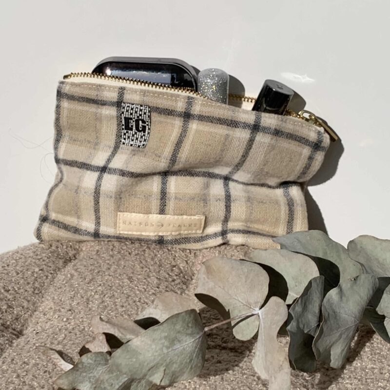 pochette à carreaux beige et gris (copie)