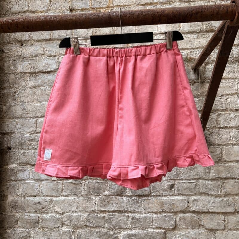 short rose à volants